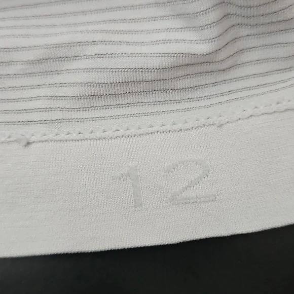 Lululemon Swiftly Tech Short Sleeve  Top Sz 12 Silver White - Picture 10 of 10
